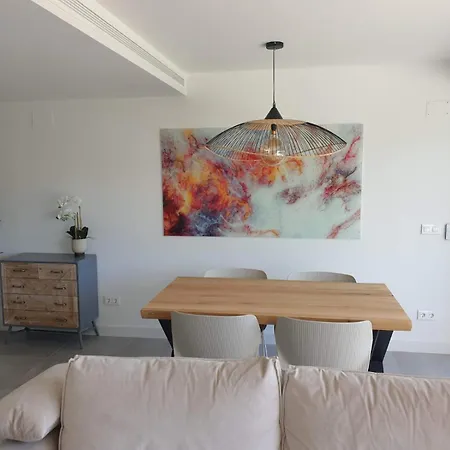 Logement Moderne Avec Jacuzzi, Piscine Chauffee Et Salle De Sport Hébergement de vacances