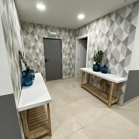 Hébergement de vacances Logement Moderne Avec Jacuzzi, Piscine Chauffee Et Salle De Sport Estepona